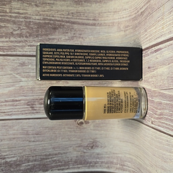 M•A•C STUDIO FIX FLUID NC25 30ml** - Picture 2 of 3